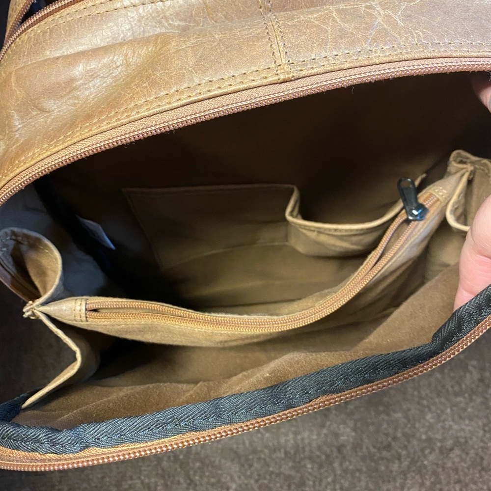 Leather Backpack - Picture 5 of 7
